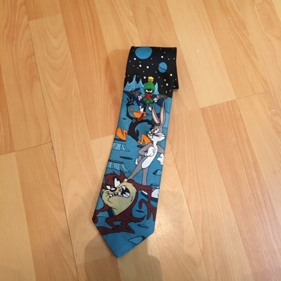Looney Tunes Novelty Neck Tie - Picture 5 of 6